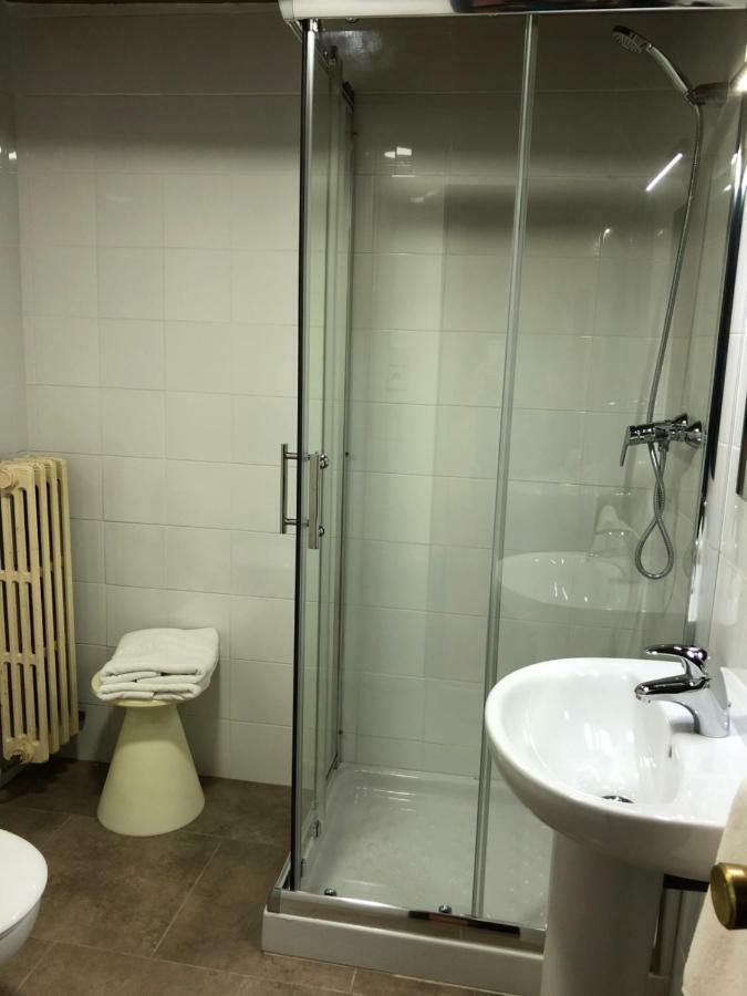 Hostal Di Verena Puigcerdà Esterno foto