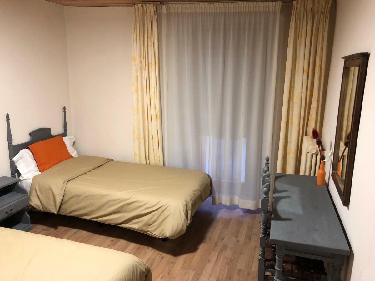 Hostal Di Verena Puigcerdà Esterno foto
